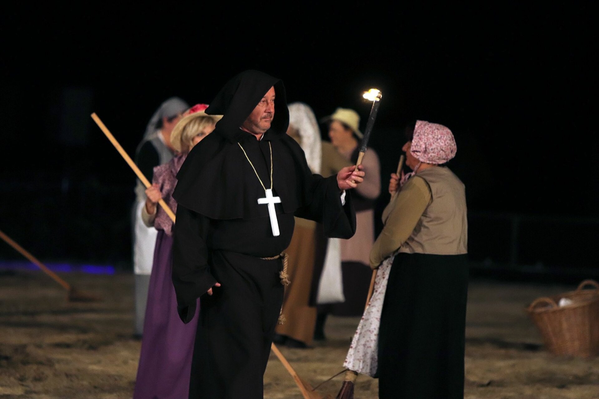 Découvrez cinq raisons captivantes de vous immerger dans l’aventure fascinante de « De terre et de feu en Hainaut » découvrez 'de terre et de feu en hainaut', un voyage fascinant à la rencontre des arts et savoir-faire locaux. plongez dans l’histoire, la création artisanale et le patrimoine unique de la région du hainaut.