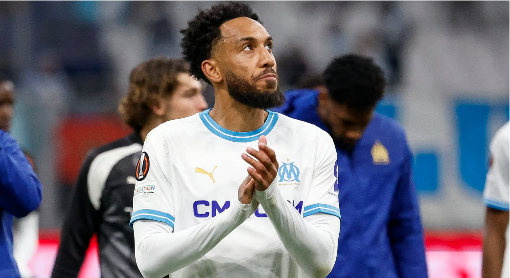 Cinq raisons de célébrer le retour d’Aubameyang à l’OM découvrez toutes les dernières nouvelles sur le retour d'aubameyang à l'olympique de marseille. analyse des enjeux, réactions des fans et impact sur l'équipe, plongez dans l'univers du foot et suivez cette saga passionnante.