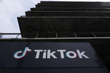 découvrez pourquoi et comment bannir tiktok, les raisons évoquées pour interdire l'application, et les conséquences d'une telle décision sur les utilisateurs et la société.