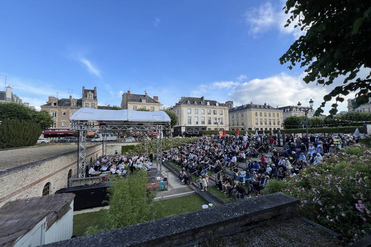 Reims : Découvrez les 300 motivations pour prendre part au Forum des associations découvrez le forum des associations de reims : un événement incontournable pour rencontrer les acteurs locaux, découvrir des activités variées et s’impliquer dans la vie associative rémoise. toutes les infos, date et horaires ici !
