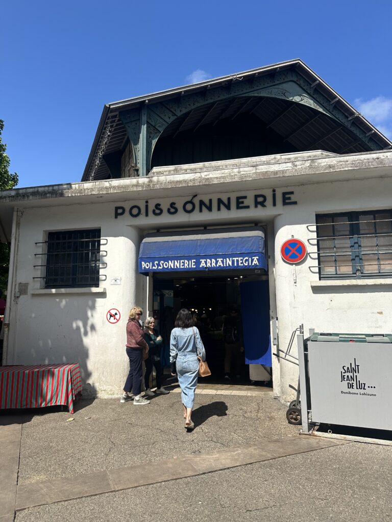 Trois arguments irrésistibles pour savourer les délices du Goût des Halles à Saint-Malo ce dimanche ! découvrez délices halles saint-malo : spécialités gourmandes, produits frais et saveurs locales au cœur des halles. offrez-vous une expérience culinaire authentique à saint-malo !