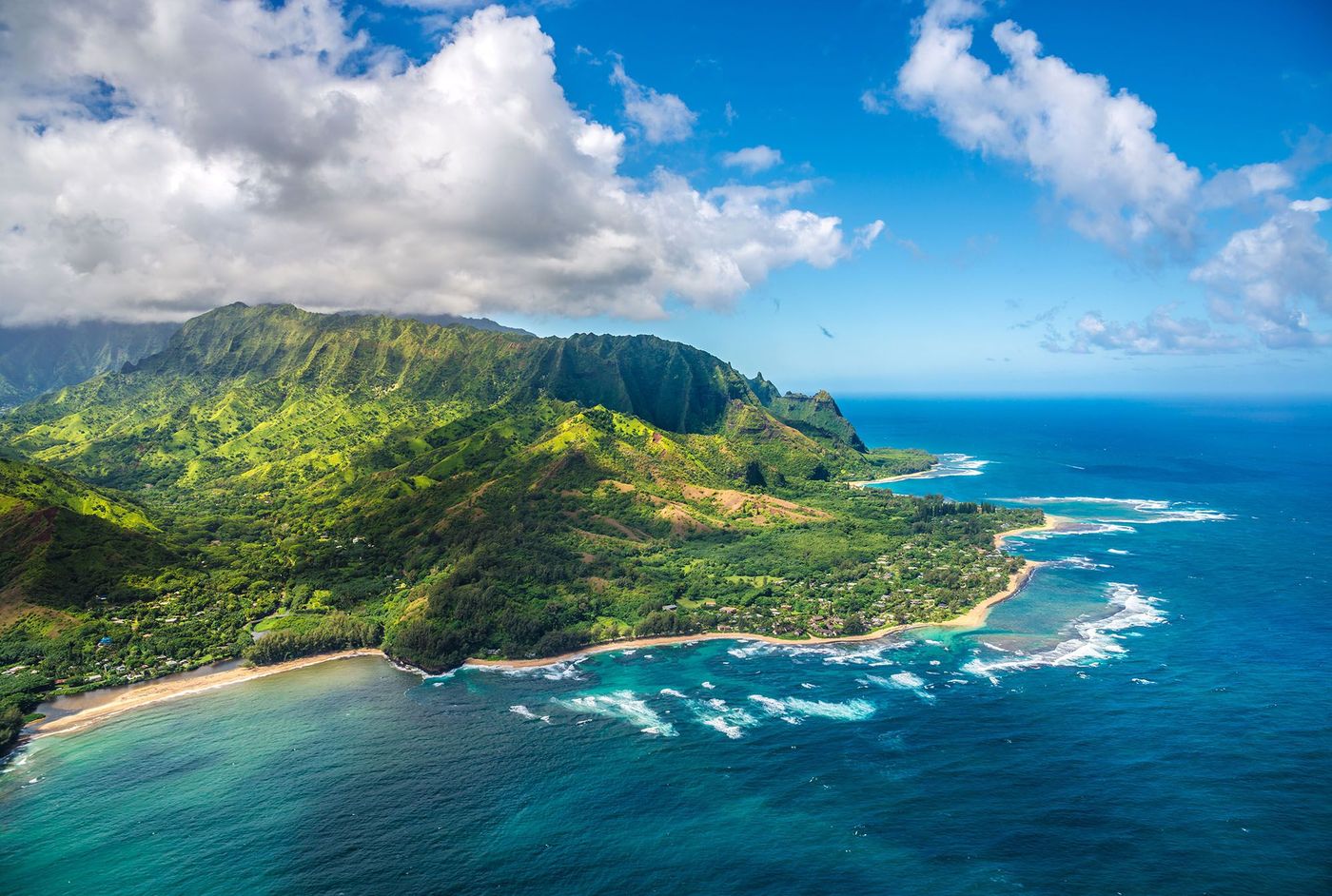 Dix raisons irrésistibles d’explorer les merveilles d’Hawaï partez à la découverte d’hawaï : plages de rêve, volcans majestueux, culture authentique et paysages à couper le souffle. préparez votre voyage et explorez les merveilles de cet archipel unique !