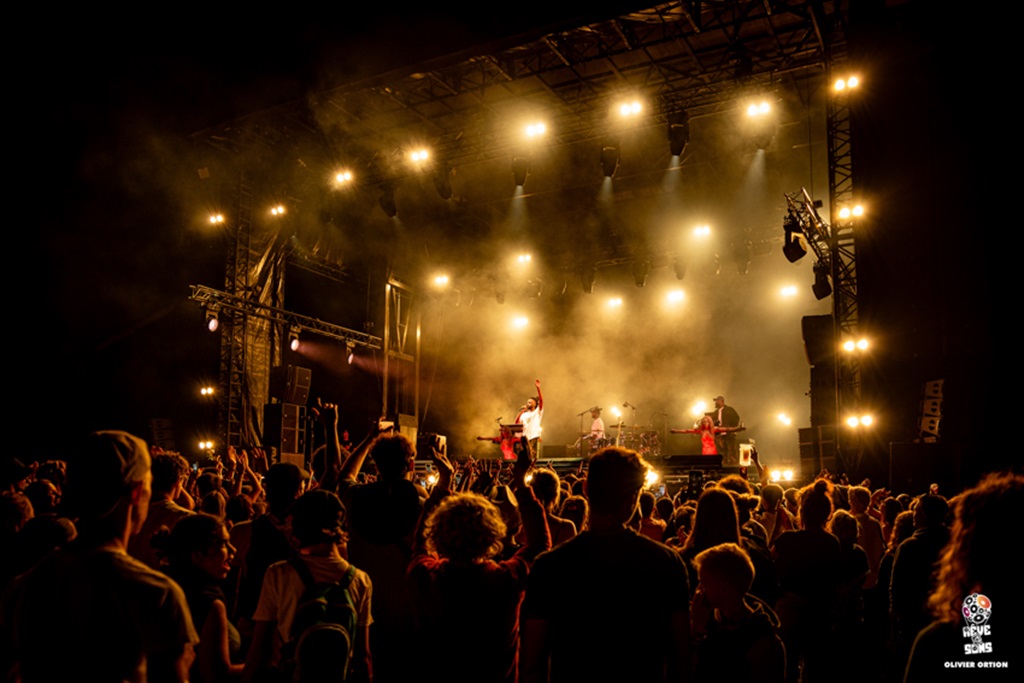 découvrez le festival sons d'automne : des concerts uniques, des artistes passionnants et une expérience musicale inoubliable pour célébrer l'automne dans une ambiance conviviale. ne manquez pas ce rendez-vous culturel !