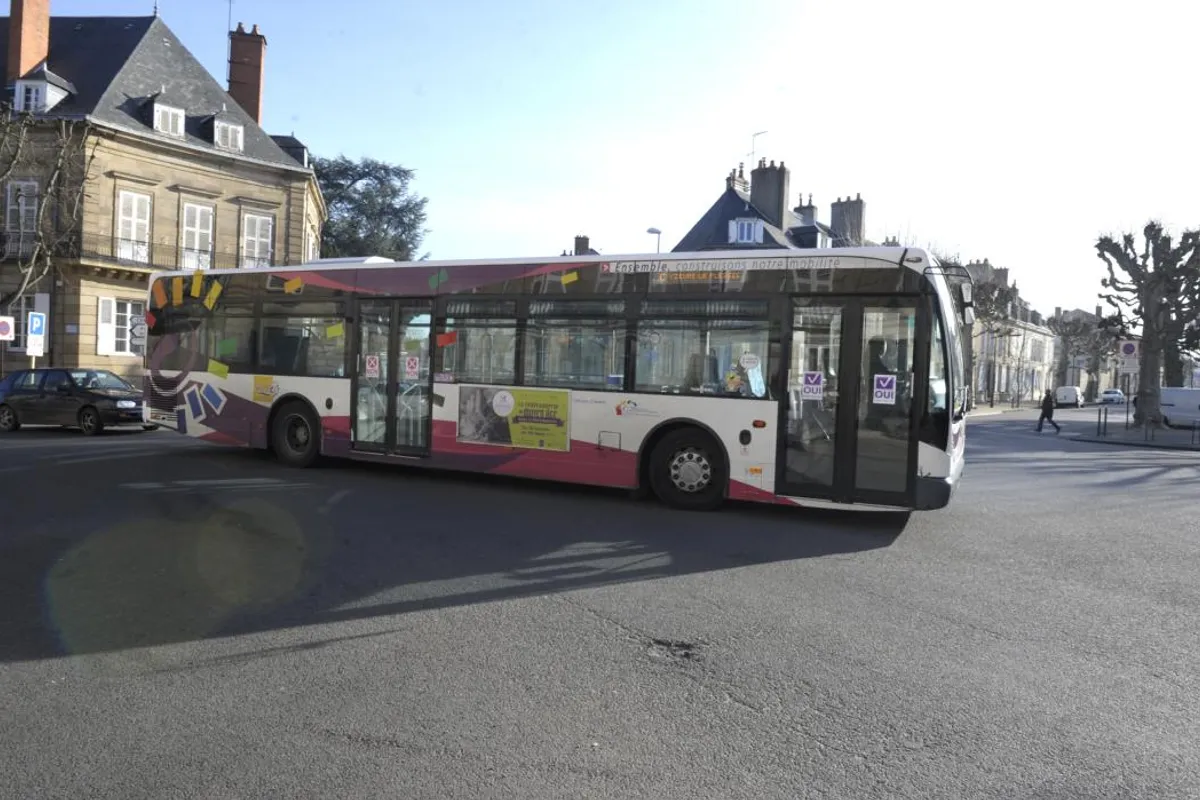 Trois bonnes raisons de renoncer à la fraude dans les transports découvrez comment renoncer à la fraude dans les transports, comprendre ses conséquences et adopter des comportements responsables pour voyager en toute légalité.