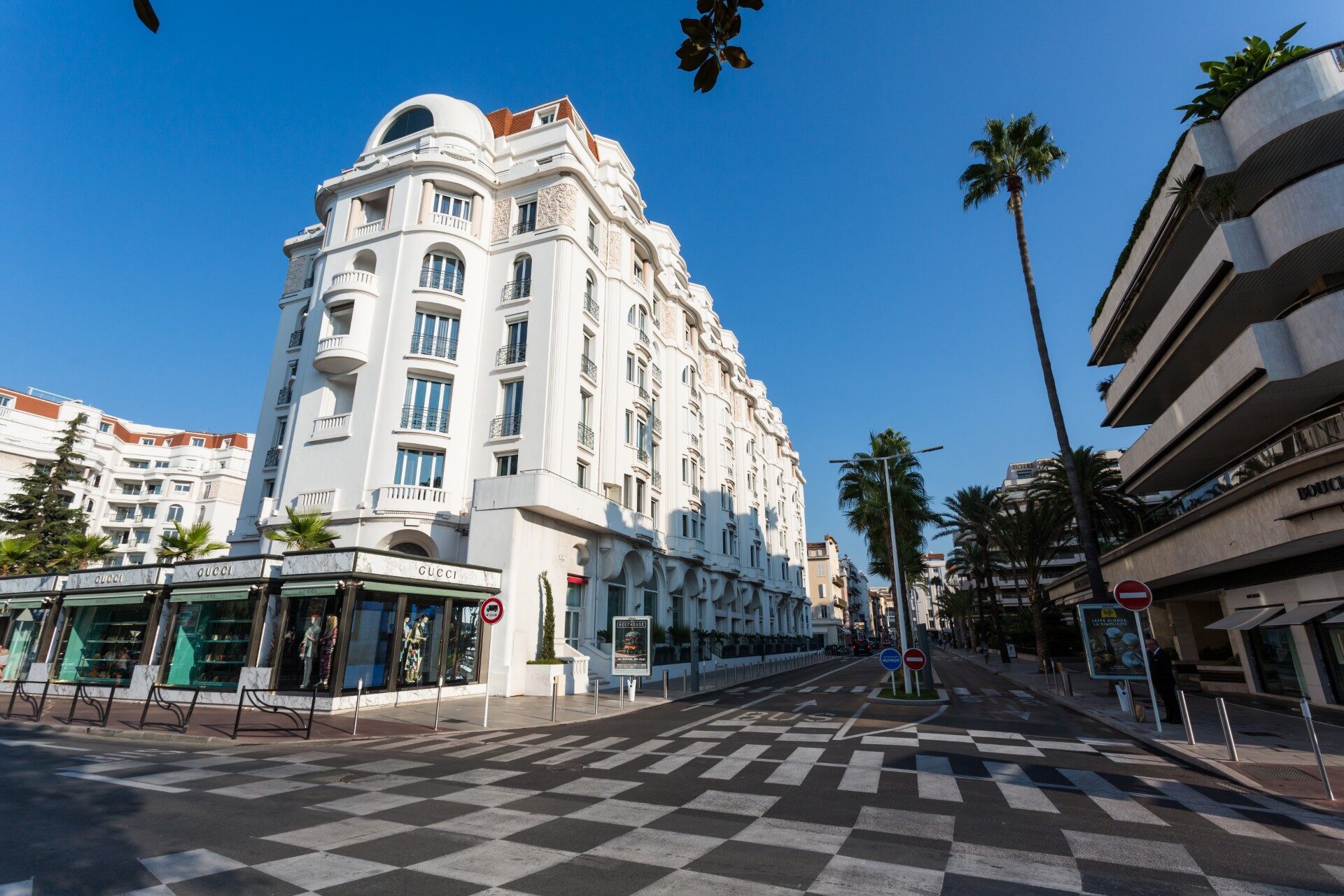 Cinq raisons incontournables de faire du shopping en France découvrez les meilleures adresses pour faire du shopping en france : boutiques tendances, grands magasins, marchés locaux et astuces pour profiter pleinement de votre expérience shopping dans tout l’hexagone.