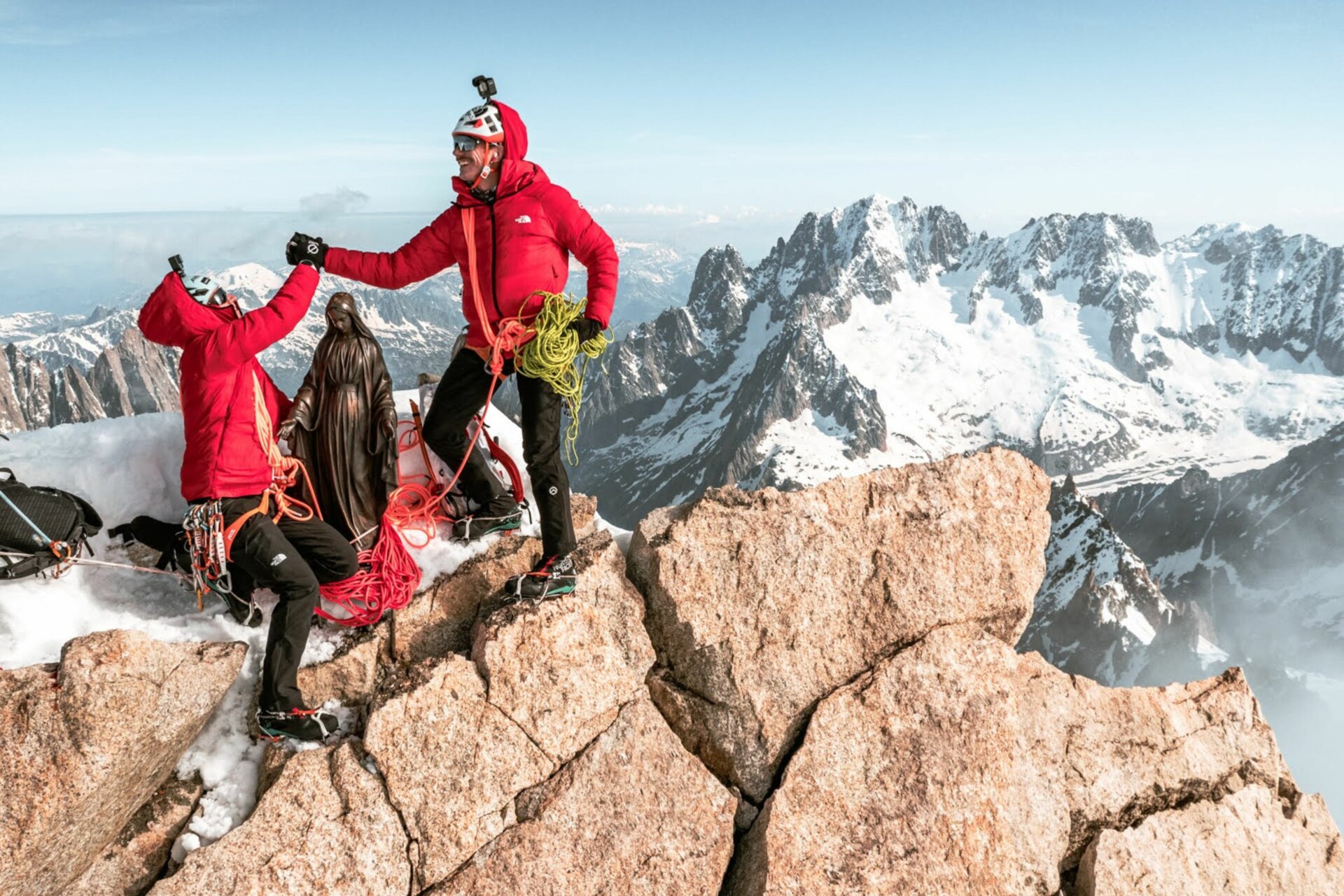 découvrez le festival du film de montagne d'autrans en isère, une célébration annuelle des aventures alpines, du cinéma nature et des passions pour les sports de montagne.