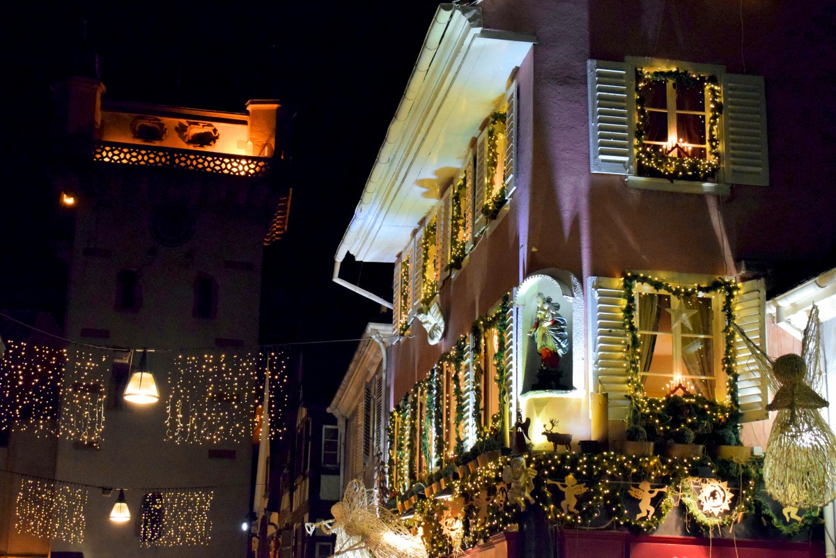 découvrez pourquoi sélestat est une destination incontournable pour le marché de noël, entre traditions alsaciennes, décorations féériques et animations festives.