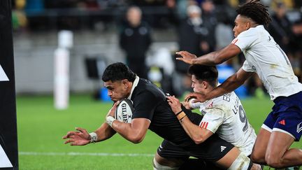 découvrez les meilleures raisons de suivre le rugby ce week-end : des matchs passionnants, des joueurs talentueux et une ambiance inégalée à ne pas manquer.