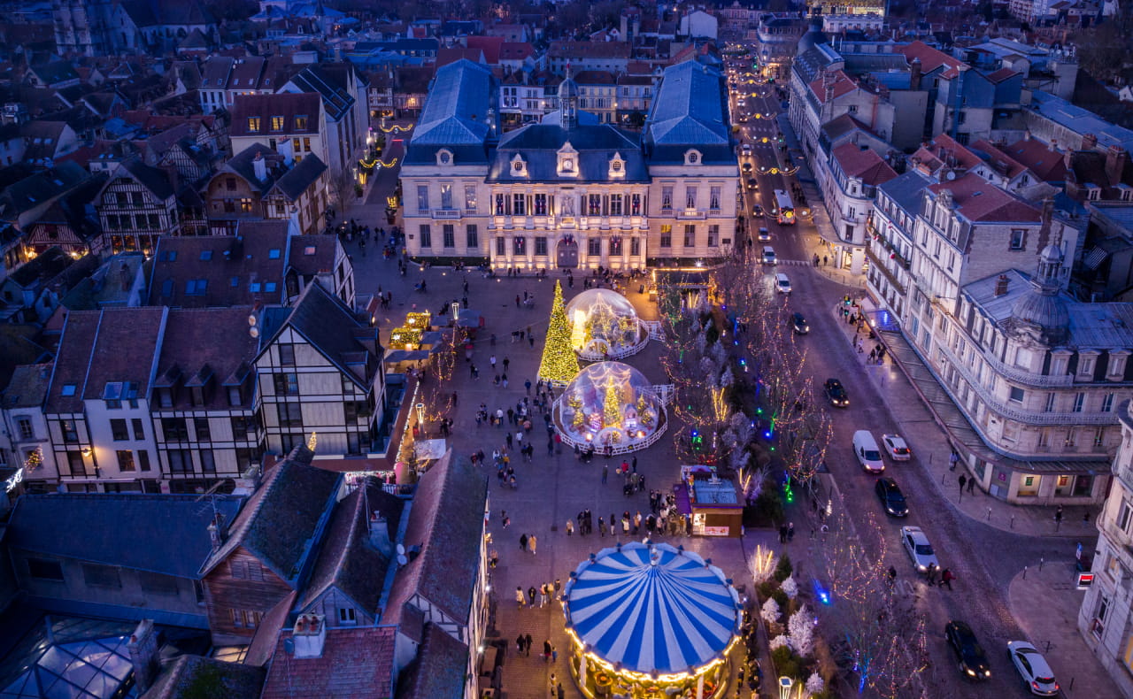 découvrez les raisons incontournables de visiter le marché de noël de troyes, un lieu magique alliant tradition, artisanat et festivités pour toute la famille.