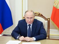 découvrez les raisons valables évoquées pour soutenir les essais nucléaires sous l'administration trump, analysant les enjeux politiques et sécuritaires.