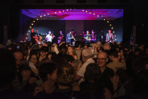 célébrez les ans du festival gamineries à pontivy avec une programmation exceptionnelle mêlant théâtre, danse, concerts et magie pour tous les goûts.