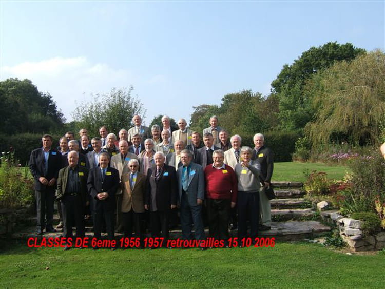 revivez les moments inoubliables de vos retrouvailles au lycée, partagez souvenirs et émotions lors de cet événement unique entre anciens camarades.