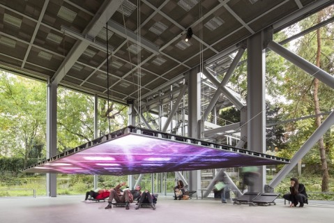 découvrez la fondation cartier, un lieu emblématique consacré à l'art contemporain, où expositions innovantes et événements culturels vous attendent à paris.