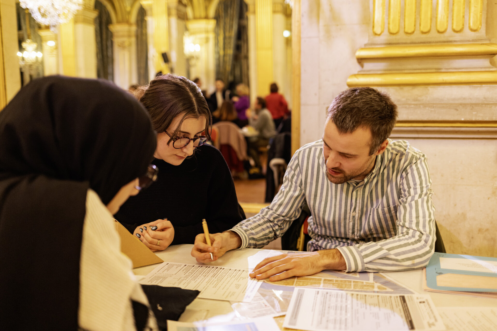découvrez les raisons essentielles pour participer à la nuit de la solidarité et contribuer à soutenir les personnes sans-abri dans votre communauté.