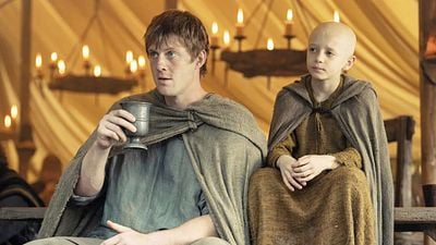 découvrez 3 raisons incontournables de regarder 'the beauty', la nouvelle série captivante de ryan murphy qui mêle suspense, émotion et une réalisation exceptionnelle.