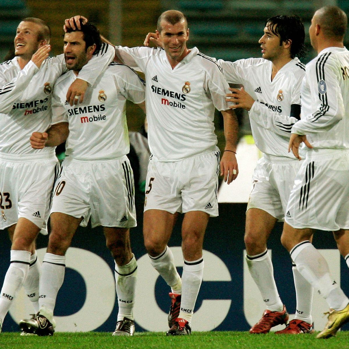 Tchouaméni dévoile les clés de son impressionnant départ avec l’Équipe de France et le Real Madrid découvrez les clés du départ réussi de tchouaméni avec l'équipe de france et le real madrid, et comment il impose son talent sur la scène mondiale.