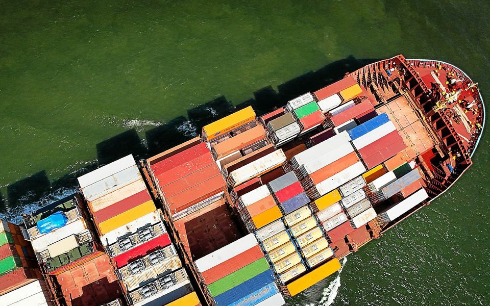 crise au moyen-orient : tensions croissantes menaçant la sécurité du pétrole et du gaz au niveau du détroit d'ormuz, un point stratégique vital pour l'approvisionnement mondial.