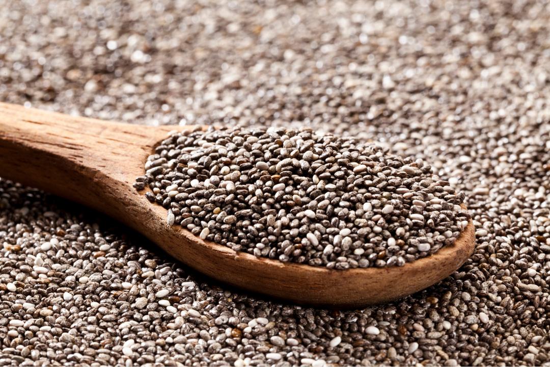 découvrez les bienfaits des graines de chia et pourquoi les intégrer dans votre alimentation quotidienne pour une meilleure santé et plus d'énergie.
